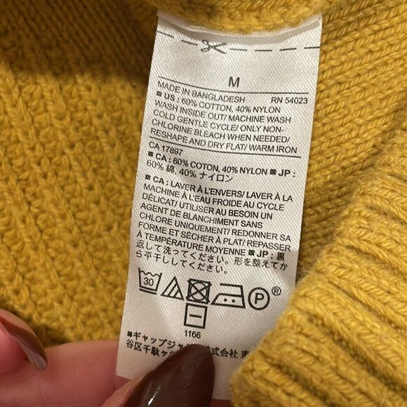Banana Republic Golden Yellow Turtleneck Dolphin-hem Sweater size M - Picture 8 of 8